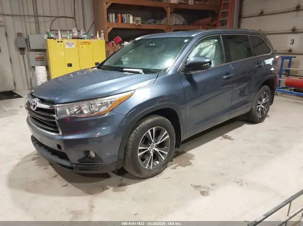 5TDJKRFH5GS226039 2016 TOYOTA HIGHLANDER - Image 2