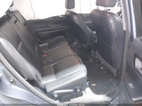 5TDJKRFH5GS226039 2016 TOYOTA HIGHLANDER - Image 8