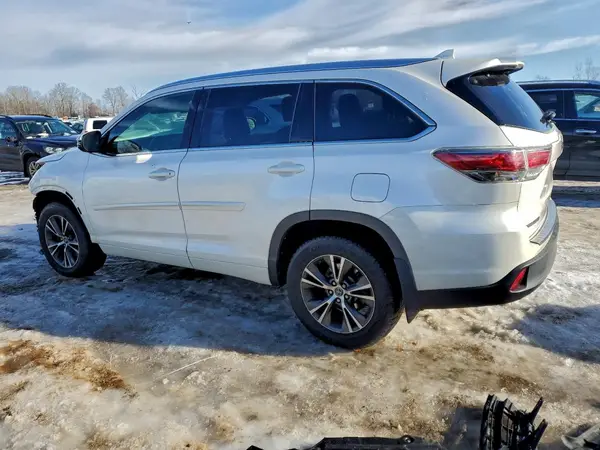 5TDJKRFH5GS228521 2016 TOYOTA HIGHLANDER - Image 2