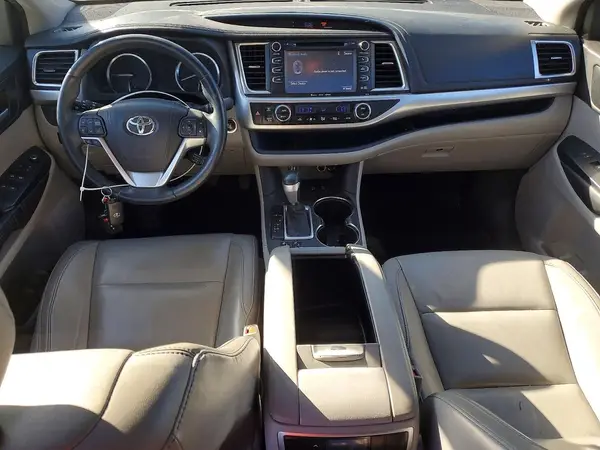 5TDJKRFH5GS232035 2016 TOYOTA HIGHLANDER - Image 8