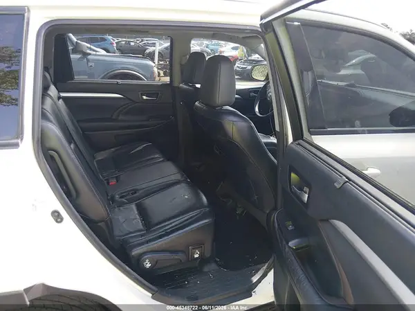 5TDJKRFH5GS237557 2016 TOYOTA HIGHLANDER - Image 8