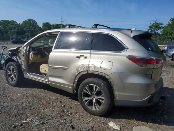5TDJKRFH5GS257808 2016 TOYOTA HIGHLANDER - Image 2
