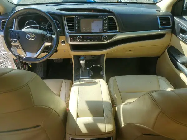 5TDJKRFH5GS257808 2016 TOYOTA HIGHLANDER - Image 8