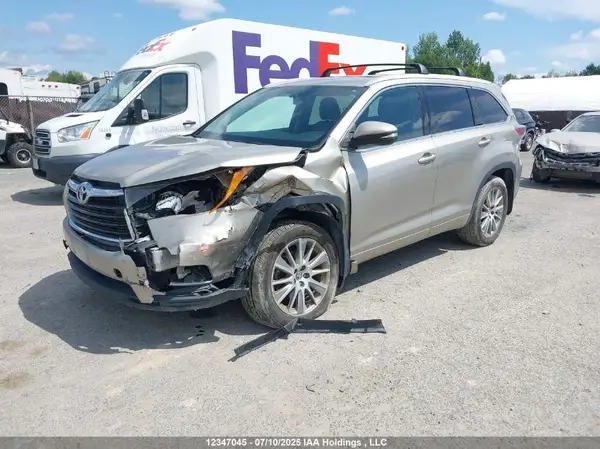 5TDJKRFH5GS258456 2016 TOYOTA HIGHLANDER - Image 2