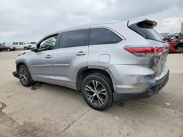 5TDJKRFH5GS261597 2016 TOYOTA HIGHLANDER - Image 2