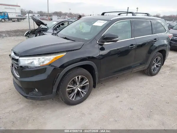 5TDJKRFH5GS262569 2016 TOYOTA HIGHLANDER - Image 2