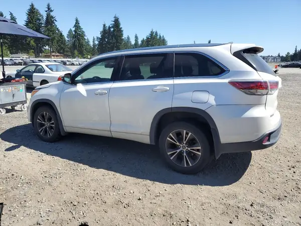 5TDJKRFH5GS263382 2016 TOYOTA HIGHLANDER - Image 2