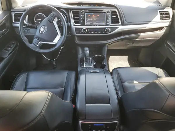 5TDJKRFH5GS263382 2016 TOYOTA HIGHLANDER - Image 8