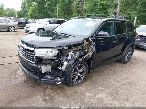 5TDJKRFH5GS270252 2016 TOYOTA HIGHLANDER - Image 2