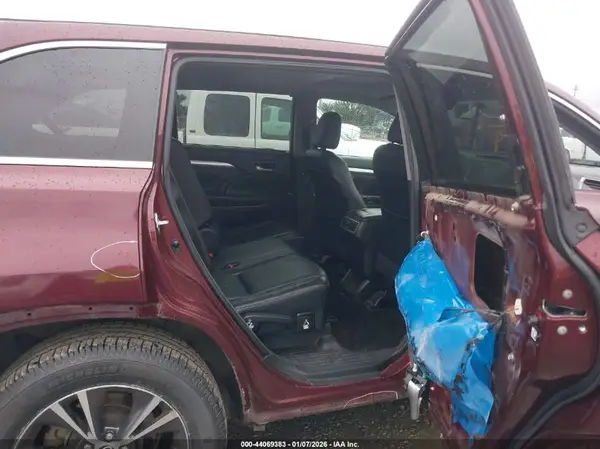 5TDJKRFH5GS271269 2016 TOYOTA HIGHLANDER - Image 8