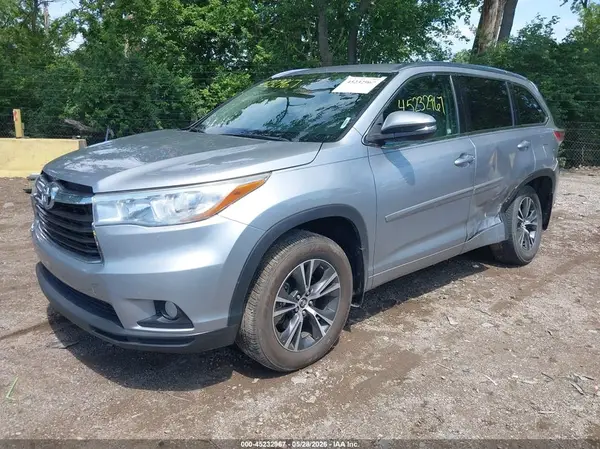 5TDJKRFH5GS274589 2016 TOYOTA HIGHLANDER - Image 2