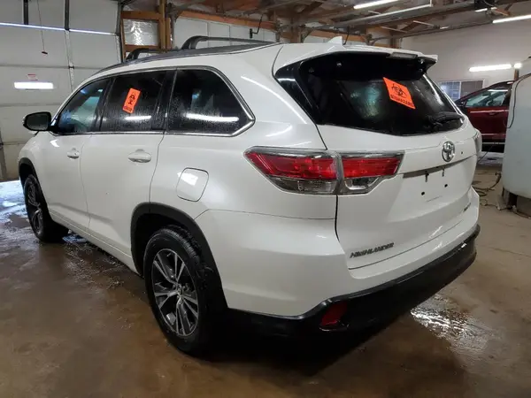 5TDJKRFH5GS276410 2016 TOYOTA HIGHLANDER - Image 2