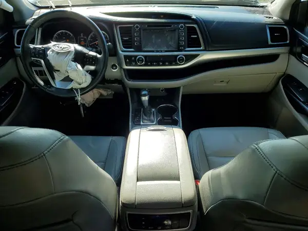 5TDJKRFH5GS283261 2016 TOYOTA HIGHLANDER - Image 8