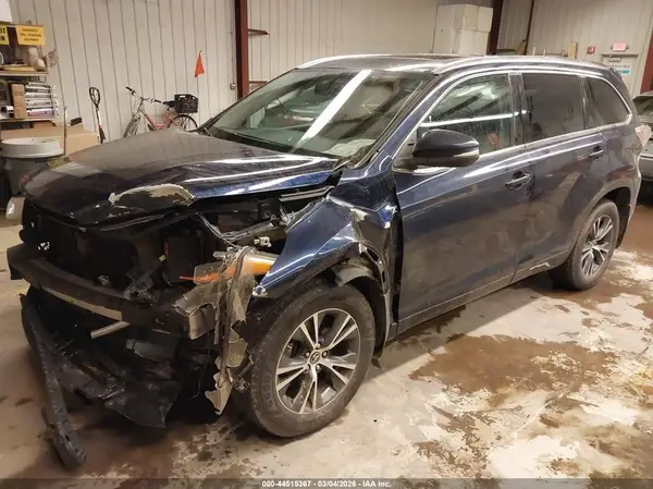 5TDJKRFH5GS284975 2016 TOYOTA HIGHLANDER - Image 2