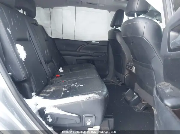 5TDJKRFH5GS285012 2016 TOYOTA HIGHLANDER - Image 8