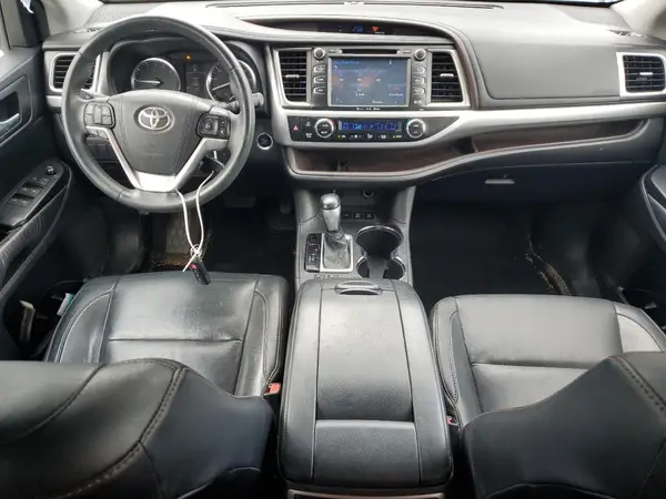 5TDJKRFH5GS289416 2016 TOYOTA HIGHLANDER - Image 8