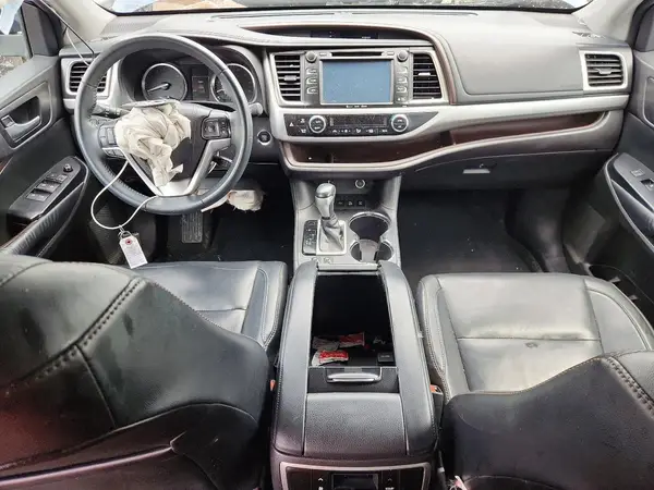 5TDJKRFH5GS290243 2016 TOYOTA HIGHLANDER - Image 8