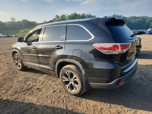 5TDJKRFH5GS290632 2016 TOYOTA HIGHLANDER - Image 2