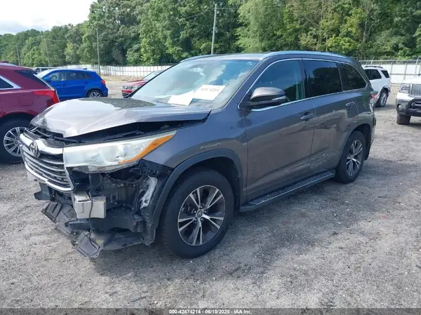 5TDJKRFH5GS296981 2016 TOYOTA HIGHLANDER - Image 2