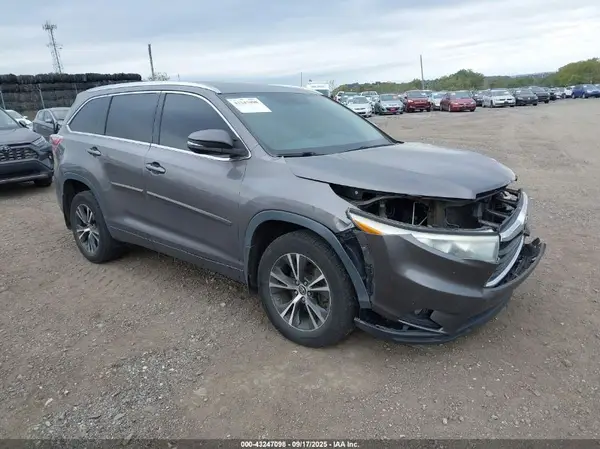 5TDJKRFH5GS303167 2016 TOYOTA HIGHLANDER - Image 1