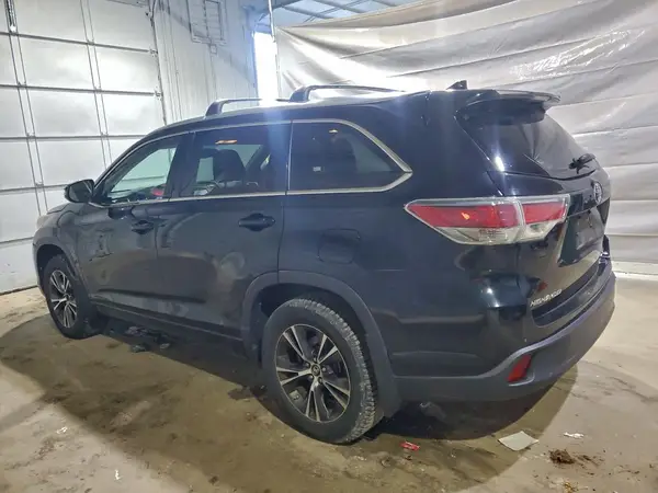5TDJKRFH5GS310345 2016 TOYOTA HIGHLANDER - Image 2