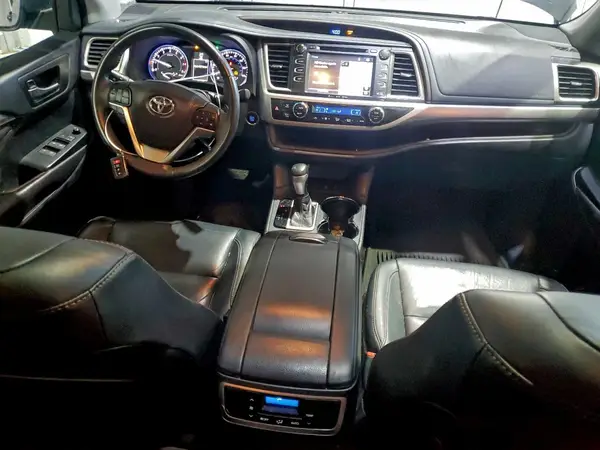 5TDJKRFH5GS310345 2016 TOYOTA HIGHLANDER - Image 8