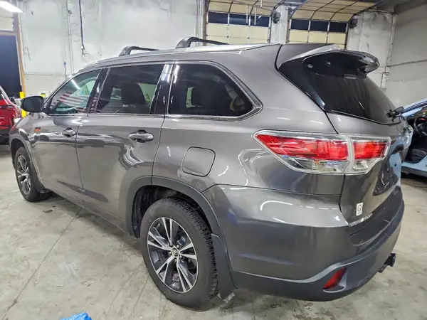 5TDJKRFH5GS310409 2016 TOYOTA HIGHLANDER - Image 2