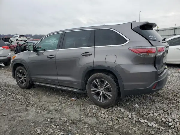 5TDJKRFH5GS313228 2016 TOYOTA HIGHLANDER - Image 2