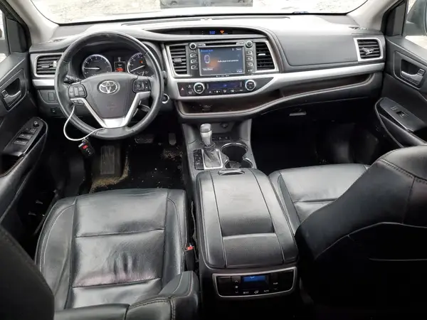 5TDJKRFH5GS313228 2016 TOYOTA HIGHLANDER - Image 8