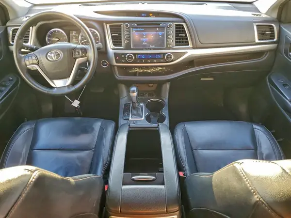 5TDJKRFH5GS316775 2016 TOYOTA HIGHLANDER - Image 8