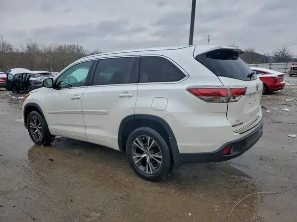 5TDJKRFH5GS322138 2016 TOYOTA HIGHLANDER - Image 2