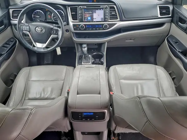 5TDJKRFH5GS322138 2016 TOYOTA HIGHLANDER - Image 8