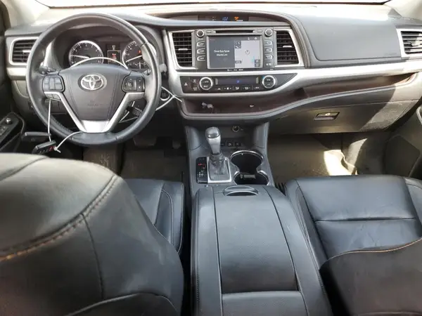 5TDJKRFH5GS323032 2016 TOYOTA HIGHLANDER - Image 8