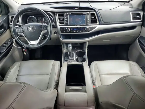 5TDJKRFH5GS323970 2016 TOYOTA HIGHLANDER - Image 8