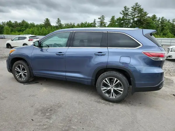 5TDJKRFH5GS326917 2016 TOYOTA HIGHLANDER - Image 2