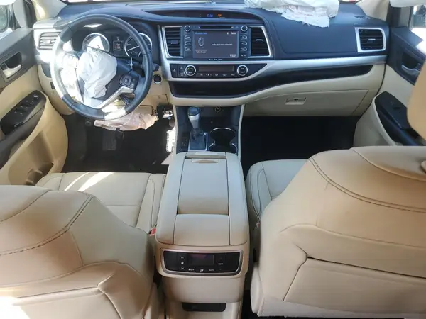 5TDJKRFH5GS340039 2016 TOYOTA HIGHLANDER - Image 8