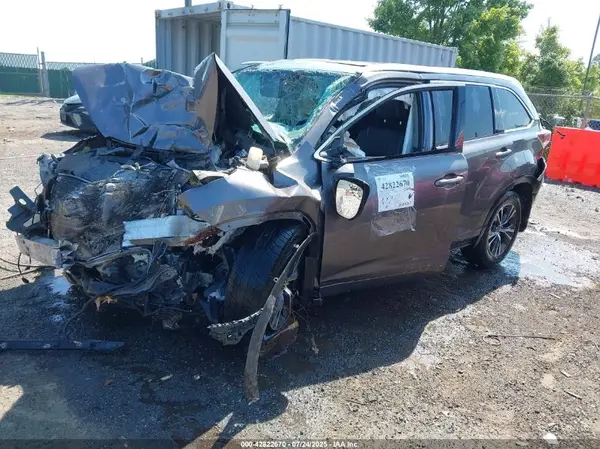 5TDJKRFH5GS343006 2016 TOYOTA HIGHLANDER - Image 2