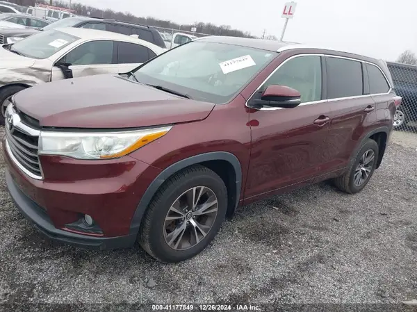 5TDJKRFH5GS345385 2016 TOYOTA HIGHLANDER - Image 2
