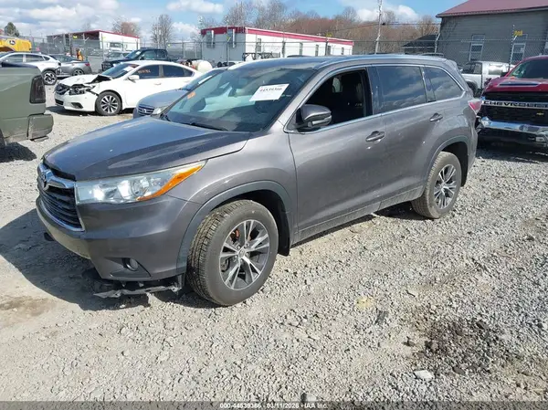 5TDJKRFH5GS345712 2016 TOYOTA HIGHLANDER - Image 2