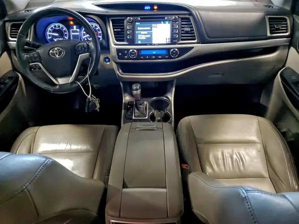 5TDJKRFH5GS352286 2016 TOYOTA HIGHLANDER - Image 8