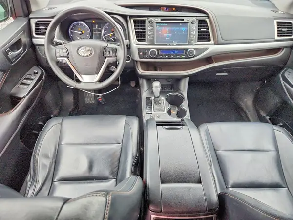 5TDJKRFH5GS352739 2016 TOYOTA HIGHLANDER - Image 8