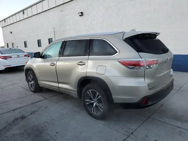 5TDJKRFH5GS500534 2016 TOYOTA HIGHLANDER - Image 2