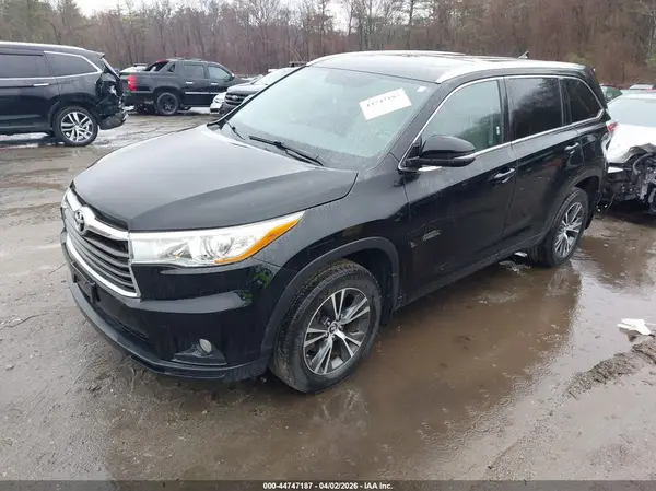 5TDJKRFH5GS501361 2016 TOYOTA HIGHLANDER - Image 2