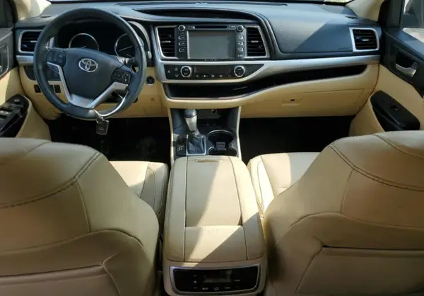 5TDJKRFH5GS505149 2016 TOYOTA HIGHLANDER - Image 8