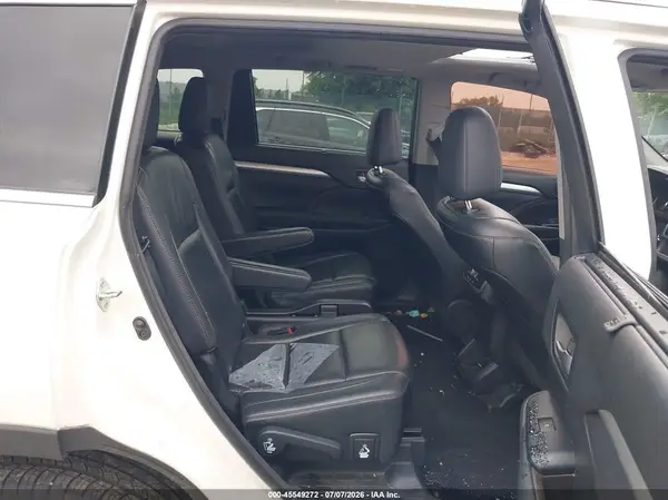 5TDJKRFH6GS228589 2016 TOYOTA HIGHLANDER - Image 8
