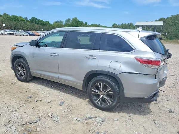 5TDJKRFH6GS229127 2016 TOYOTA HIGHLANDER - Image 2