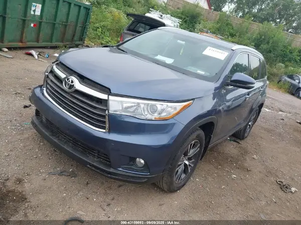 5TDJKRFH6GS233629 2016 TOYOTA HIGHLANDER - Image 2