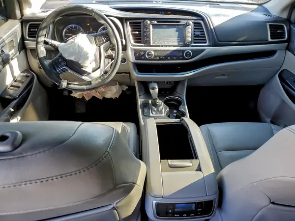5TDJKRFH6GS238877 2016 TOYOTA HIGHLANDER - Image 8