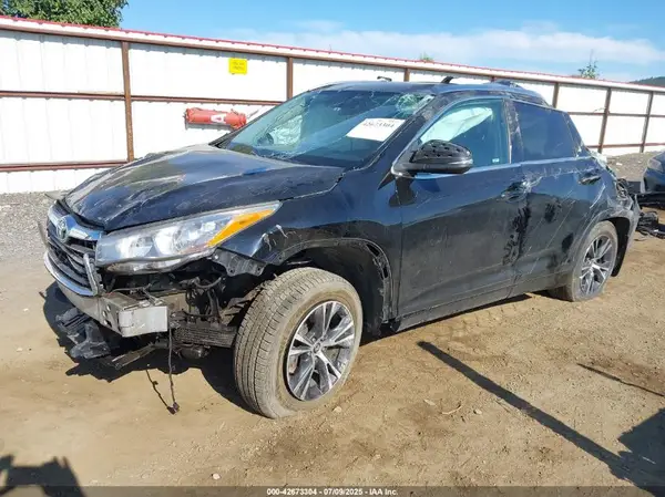 5TDJKRFH6GS240807 2016 TOYOTA HIGHLANDER - Image 2