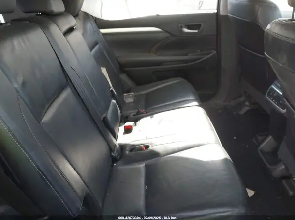 5TDJKRFH6GS240807 2016 TOYOTA HIGHLANDER - Image 8